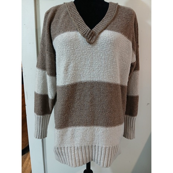 Universal Thread Sweaters - Universal Thread Women Striped V Neck Long Sleeve Sweater Size M